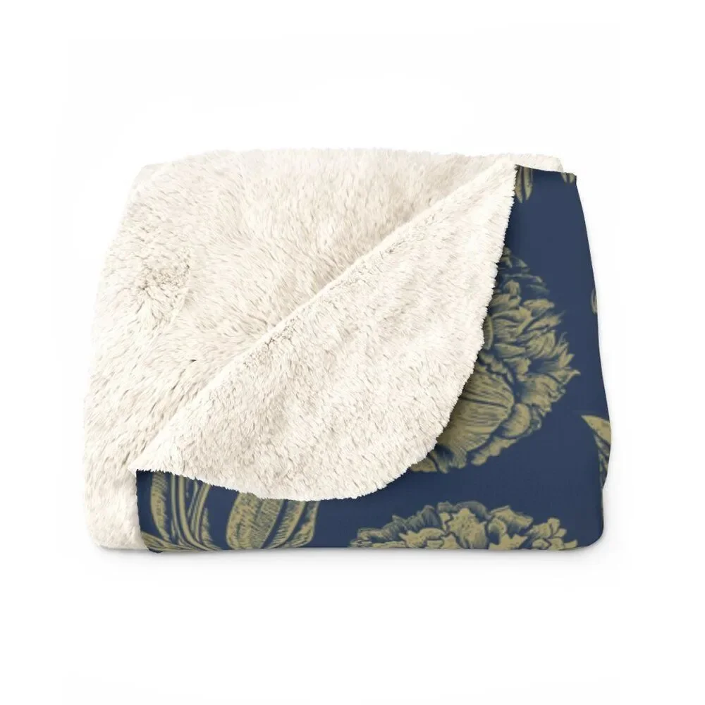 NWT Porter Anna- Navy & Gold Sherpa Blanket in Peony